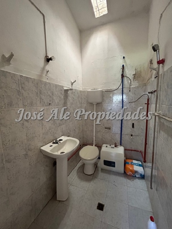 Imagen 7 de Casa ubicada en el Real de San Carlos, próxima a la Renovada Plaza de Toros y a todos los servicios.