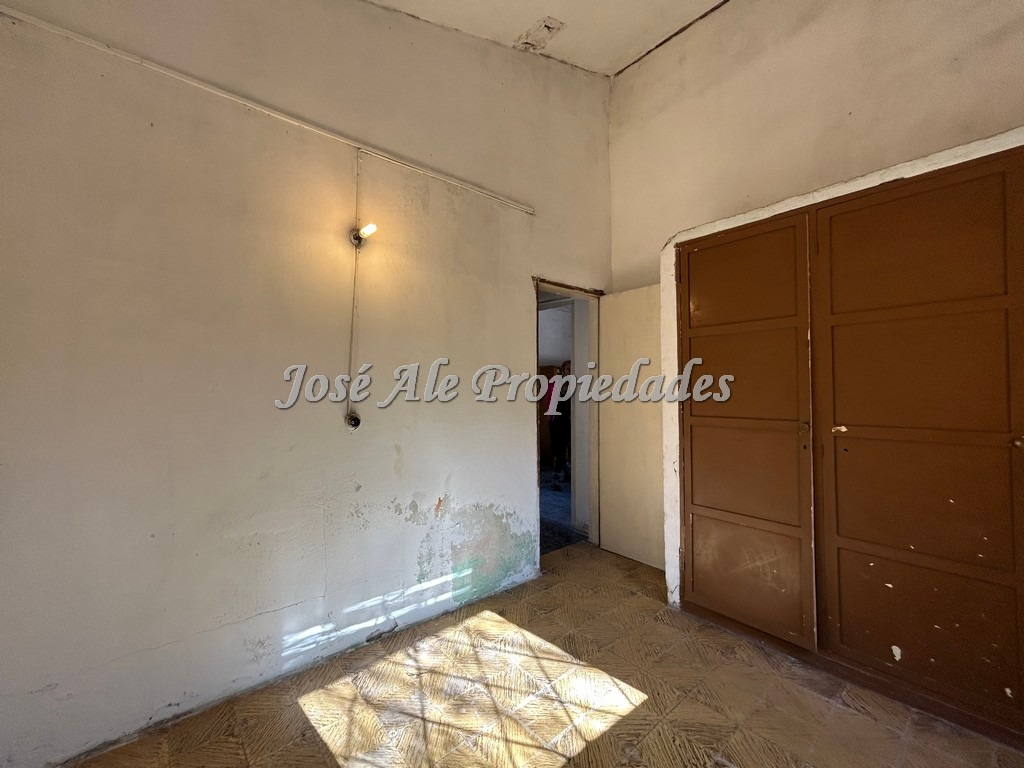 Imagen 8 de Casa ubicada en el Real de San Carlos, próxima a la Renovada Plaza de Toros y a todos los servicios.