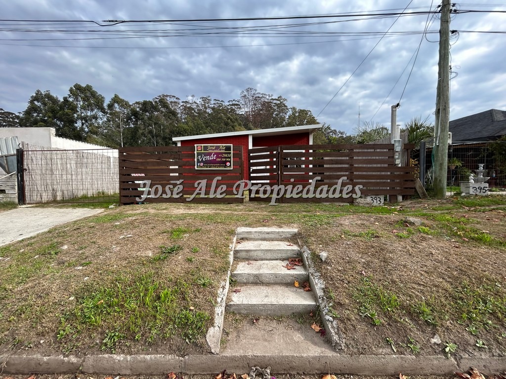 Imagen 1 de Hermosa propiedad se encuentra ubicada en el barrio los nogales, próxima todos los servicios.