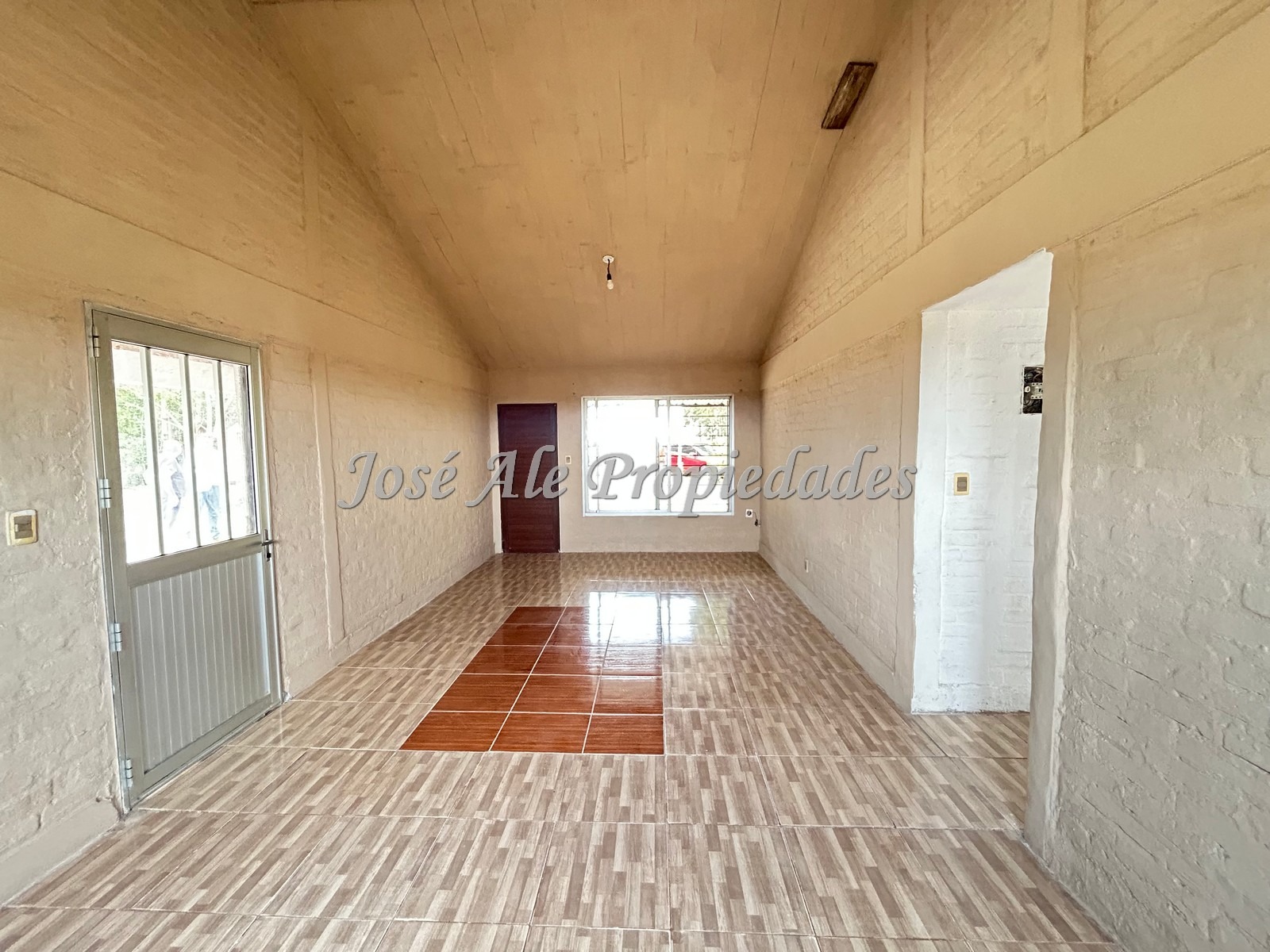 Imagen 4 de Casa de campo ubicada por camino del medio con 1000m2 de terreno, Colonia.