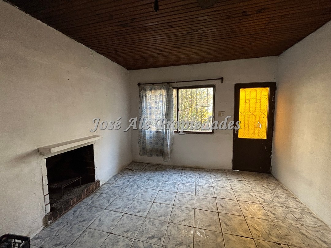 Imagen 3 de Casa ubicada próxima al nuevo hospital, a pasos de todos los servicios.