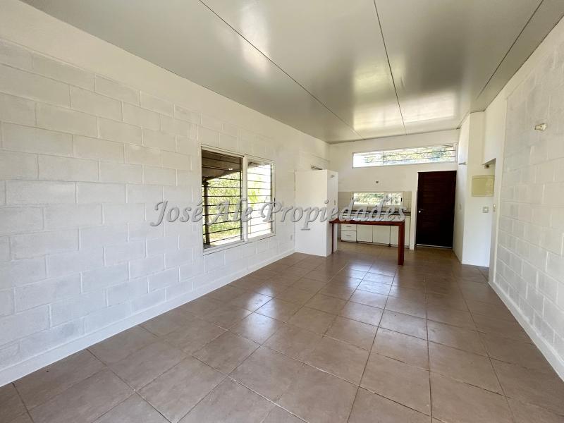 EN VENTA Propiedad ubicada en zona Real de San Carlos, cerca de todos los centros de estudios.