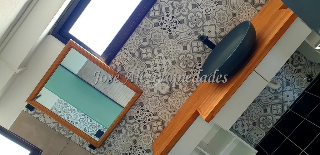 Imagen 7 de Exclusiva y muy completa casa ubicada a metros de la mágica e histórica plaza de toros, rodeada de un entorno agradable y tranquilo.