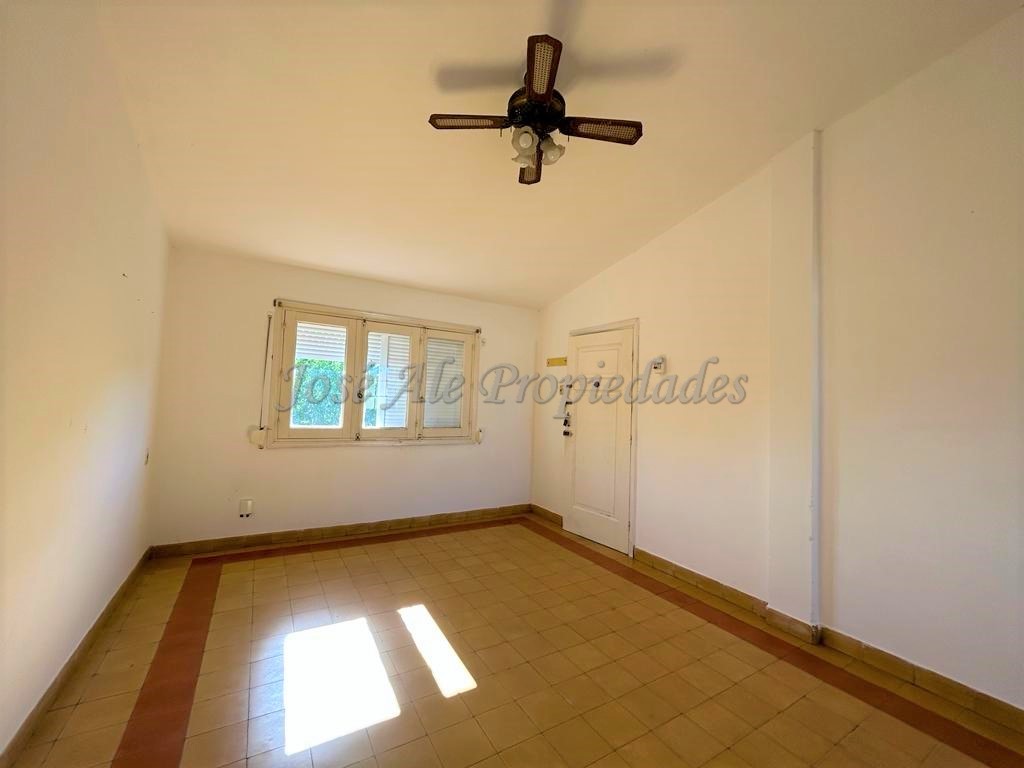 Imagen 3 de Vivienda ubicada en Complejo INVE, a metros de Colonia Shopping y zona comercial Tres Avenidas.