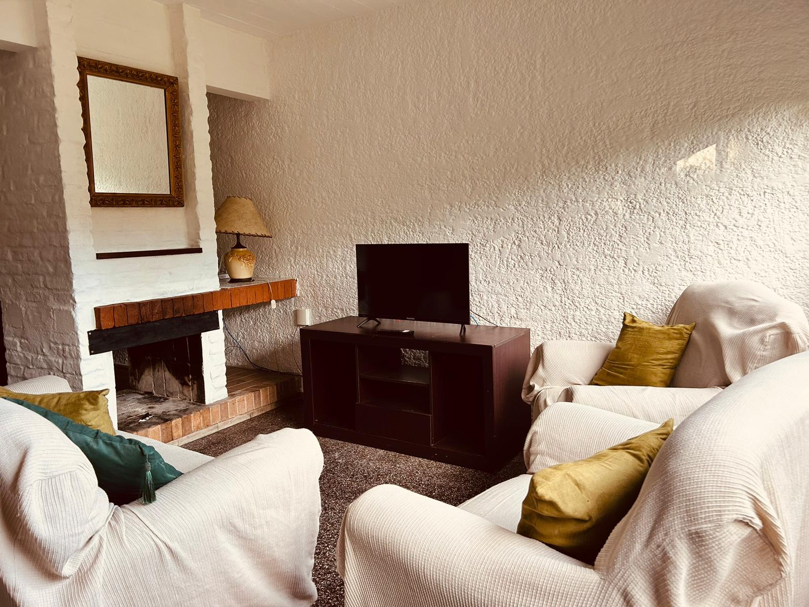 Imagen 2 de Hermosa casa a metros de la Rambla Costanera y playas de Colonia.