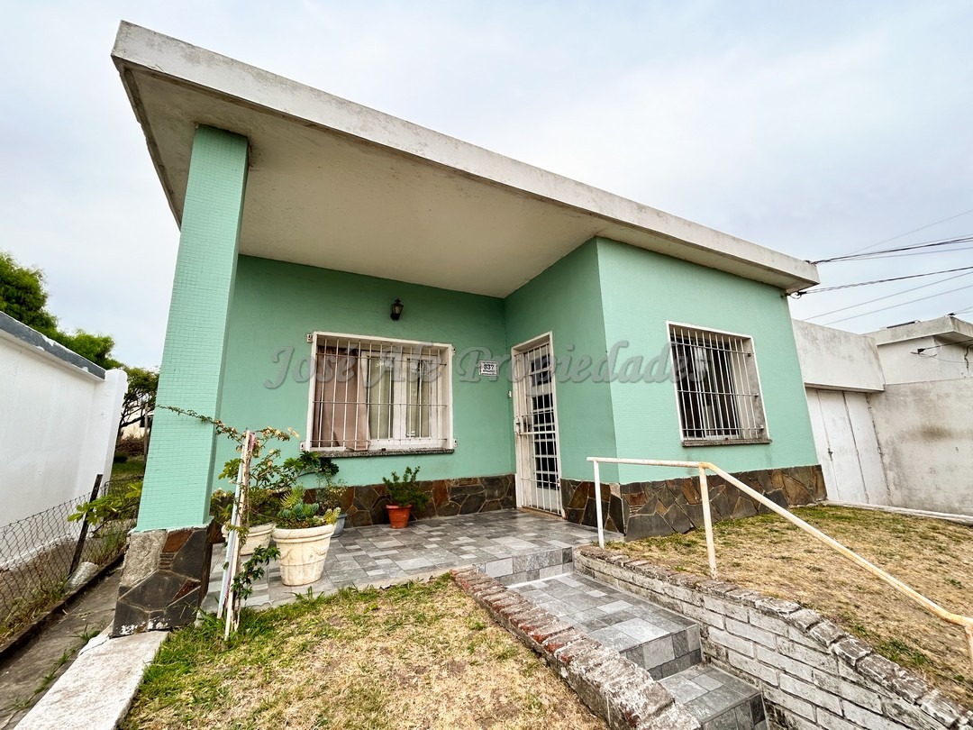 Imagen 1 de Tres propiedades en un mismo padrón, ideal para renta o para familia numerosa.