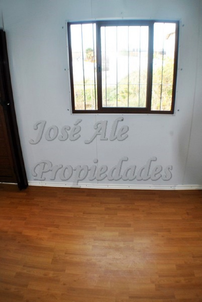 Imagen 7 de Apartamento ubicado en zona comercial, a metros de Av. Aparicio Saravia y próximo a todos los servicios.