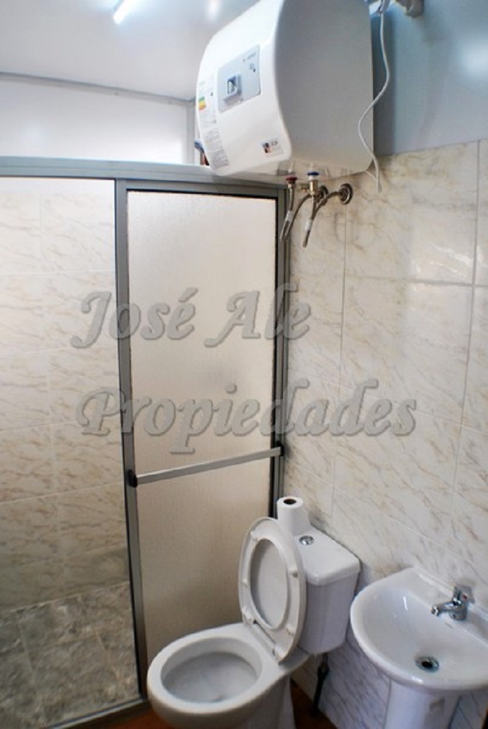 Imagen 9 de Apartamento ubicado en zona comercial, a metros de Av. Aparicio Saravia y próximo a todos los servicios.