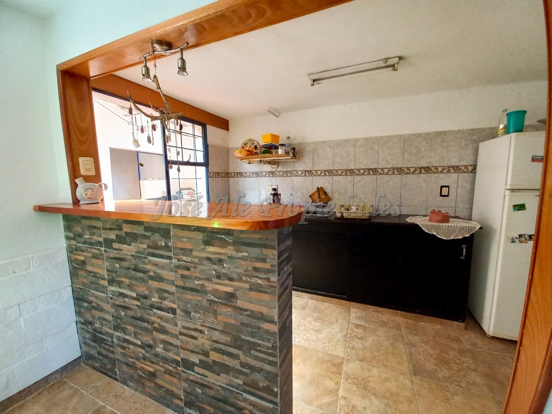 Imagen 5 de Hermosa vivienda de 3 dormitorios ubicada en complejo sobre calle Eugenio Araus.