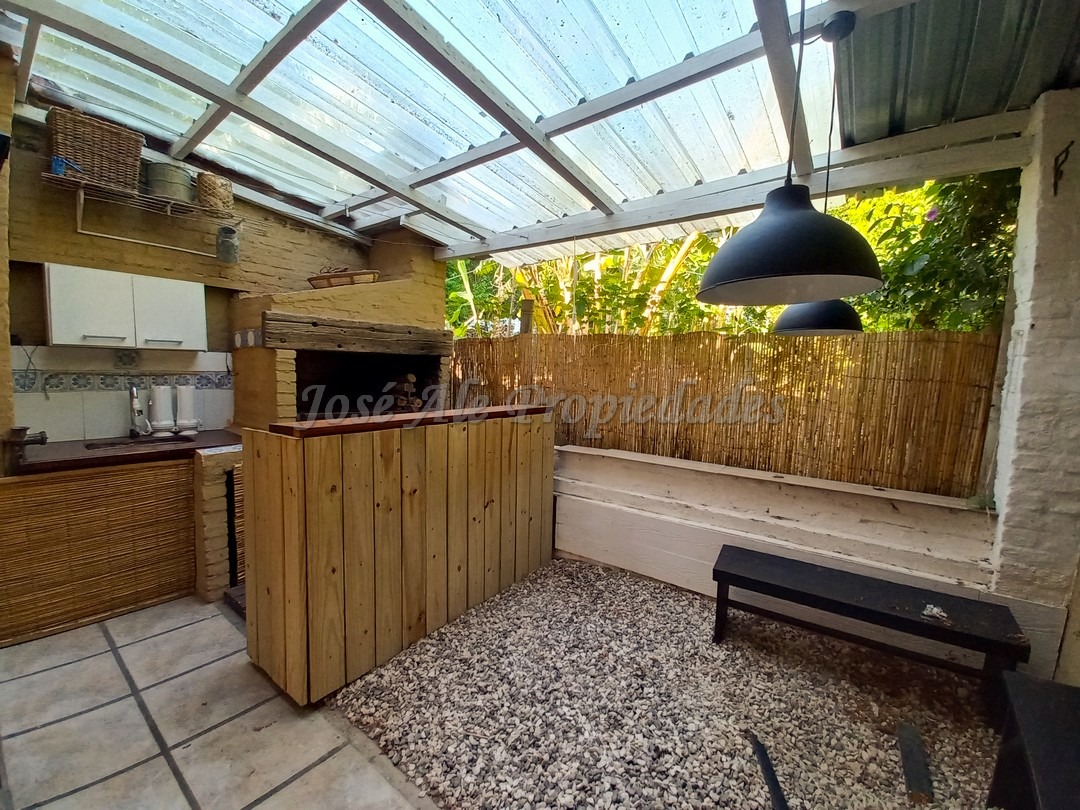 Imagen 10 de Cómoda vivienda ubicada en complejo en calle Zitarrosa.