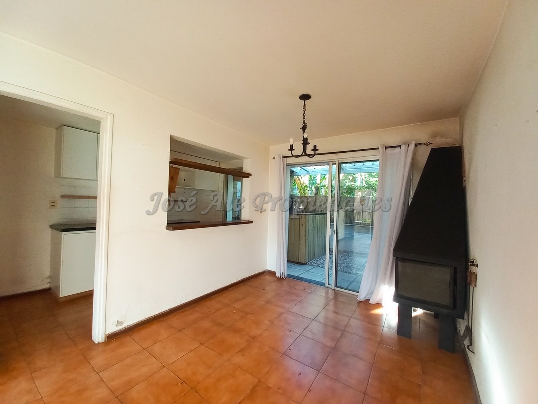 Imagen 4 de Cómoda vivienda ubicada en complejo en calle Zitarrosa.