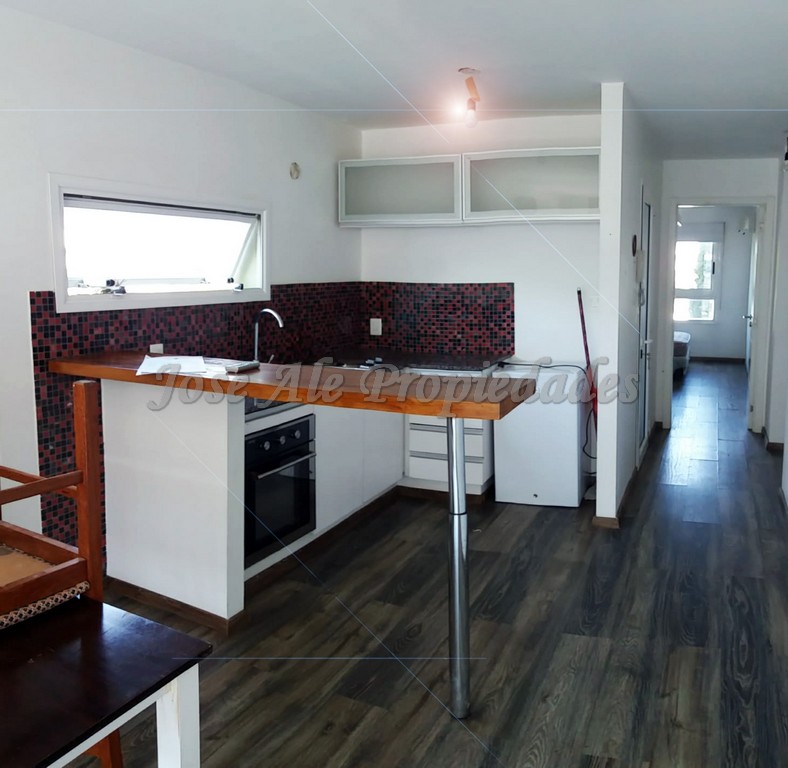 Imagen 3 de EN ALQUILER Hermoso departamento, a solo metros de Rambla Costanera, zona residencial.