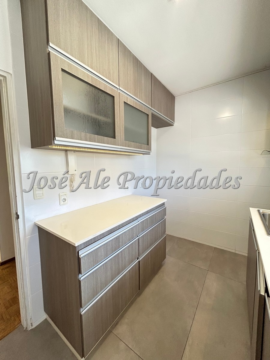 Imagen 4 de Hermoso apartamento de 3 dormitorios y 2 baños, ubicado en Avda. Principal de Colonia del Sacramento.
