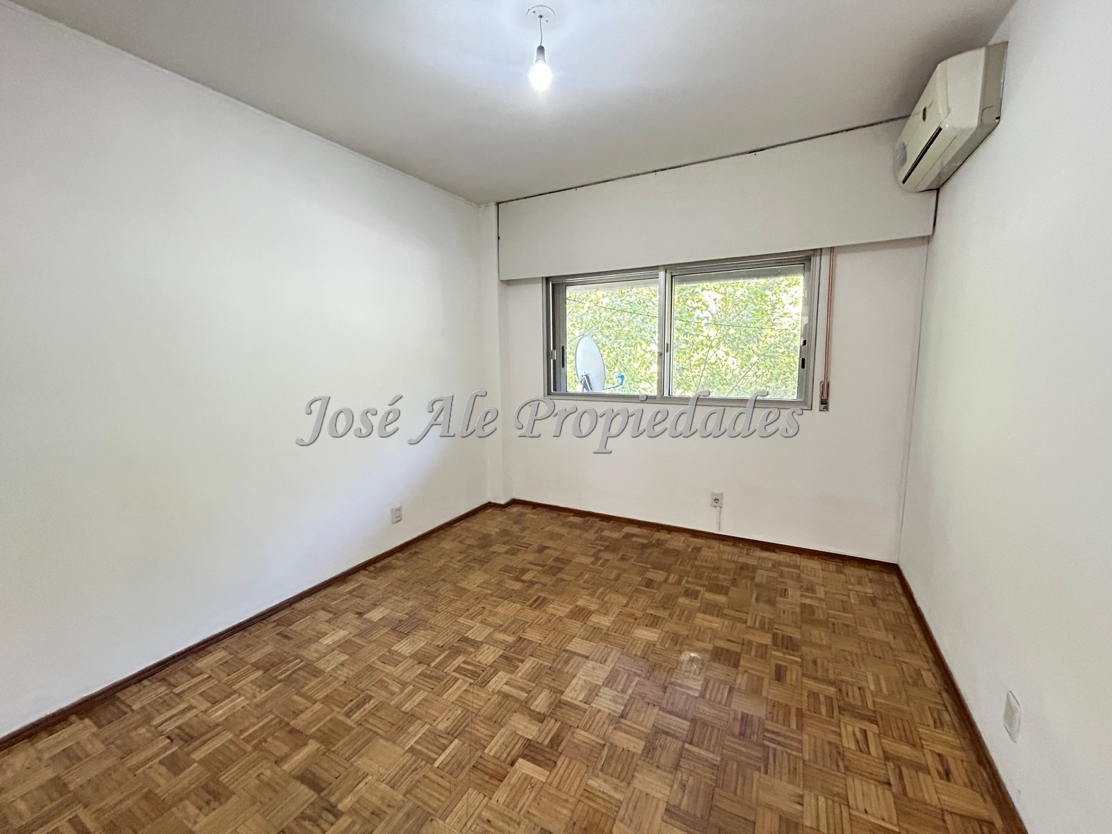 Imagen 7 de EN VENTA NUEVO PRECIO Hermoso apartamento de 3 dormitorios y 2 baños, ubicado en Avda. Principal de Colonia del Sacramento.