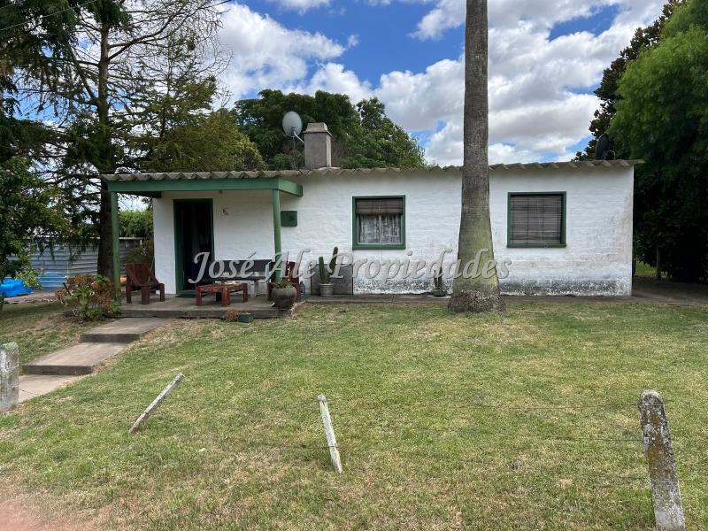 Vivienda de 3 dormitorios, ubicada en la Estanzuela, Colonia.