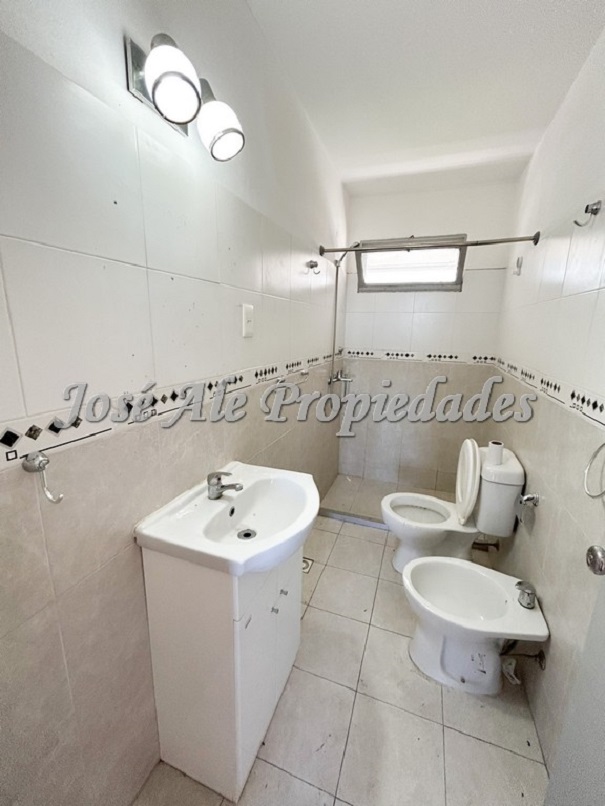 Imagen 9 de Amplio apartamento de dos dormitorios.