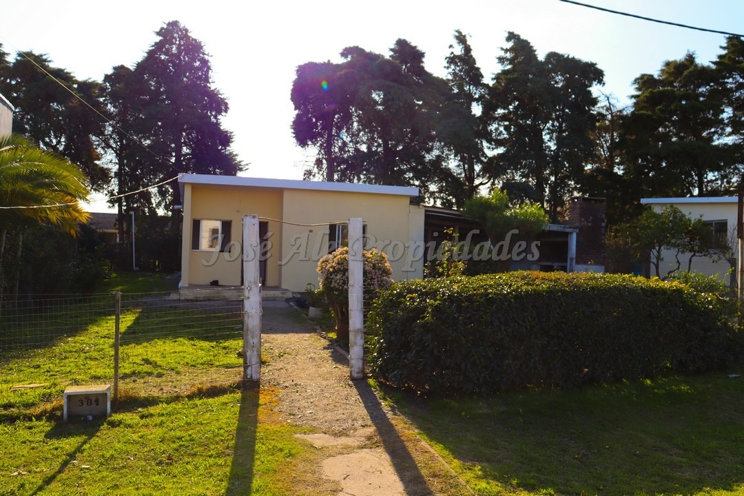 Imagen 2 de Casa en zona Plaza de Toros, a corta distancia de Rambla de Colonia y playas.