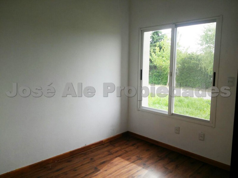 Imagen 4 de Muy linda propiedad en Real de San Carlos, a pasos de todos los servicios y de transporte público, Zona de UDE.