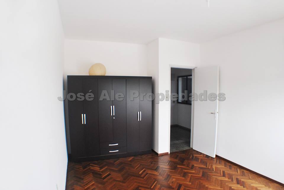 Imagen 7 de Estupendo Departamento a 100 m de Rambla y Playas de Colonia, se encuentra a pasos de todos los servicios y en excelente estado.