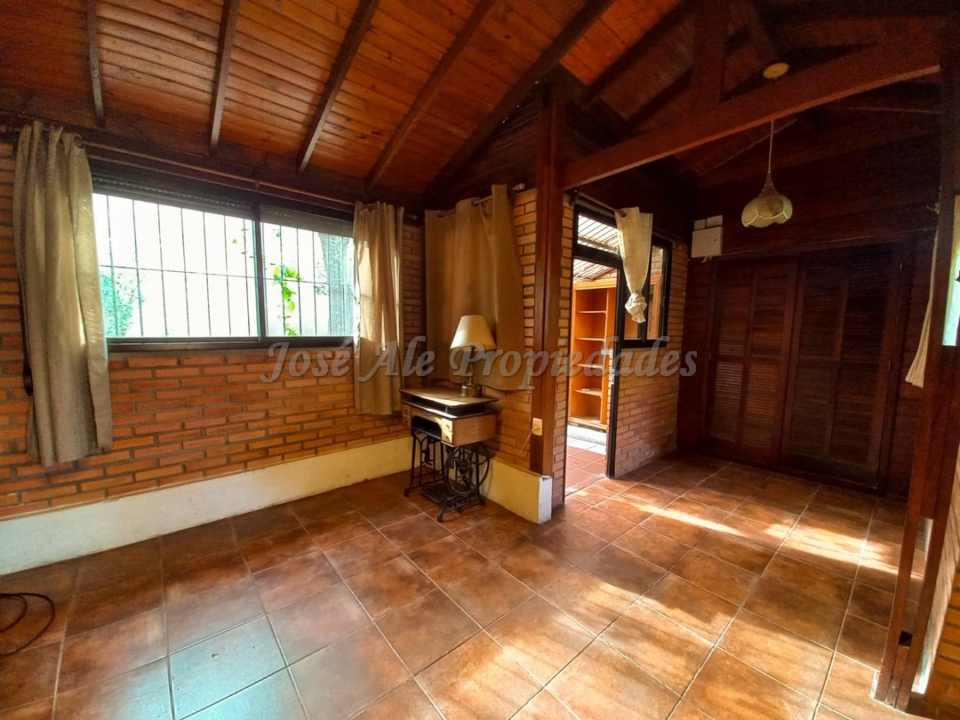 Imagen 7 de Hermosa y coqueta propiedad a solo metros de Rambla costanera, ubicada en zona residencial.