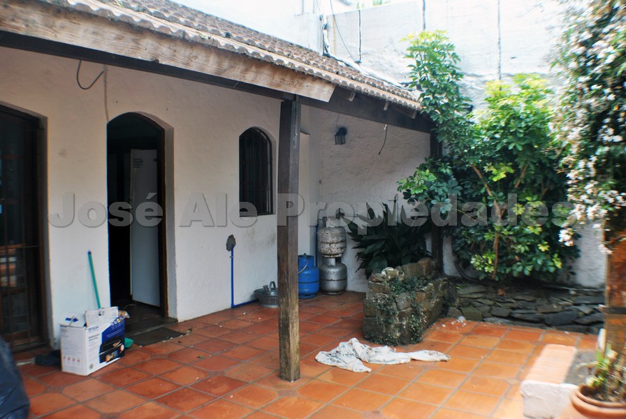 Imagen 10 de Hermosa Propiedad ubicada en pleno centro de Colonia del Sacramento, a pasos de todos los servicios y a corta distancia de Rambla Costanera.