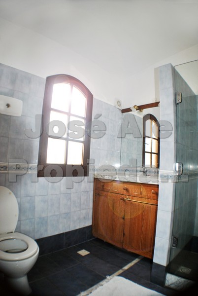 Imagen 5 de Hermosa Propiedad ubicada en pleno centro de Colonia del Sacramento, a pasos de todos los servicios y a corta distancia de Rambla Costanera.