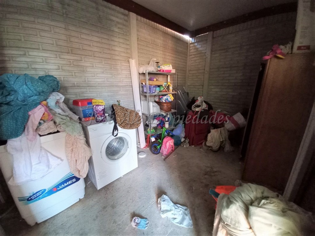 Imagen 9 de Impecable vivienda ubicada en barrio El General.