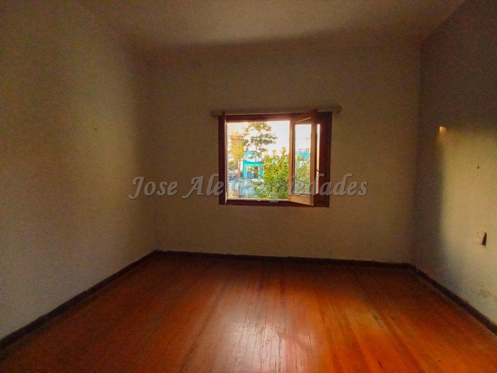 Imagen 6 de Hermosa casa de grande dimensiones. Rodeada por un entorno de naturaleza.