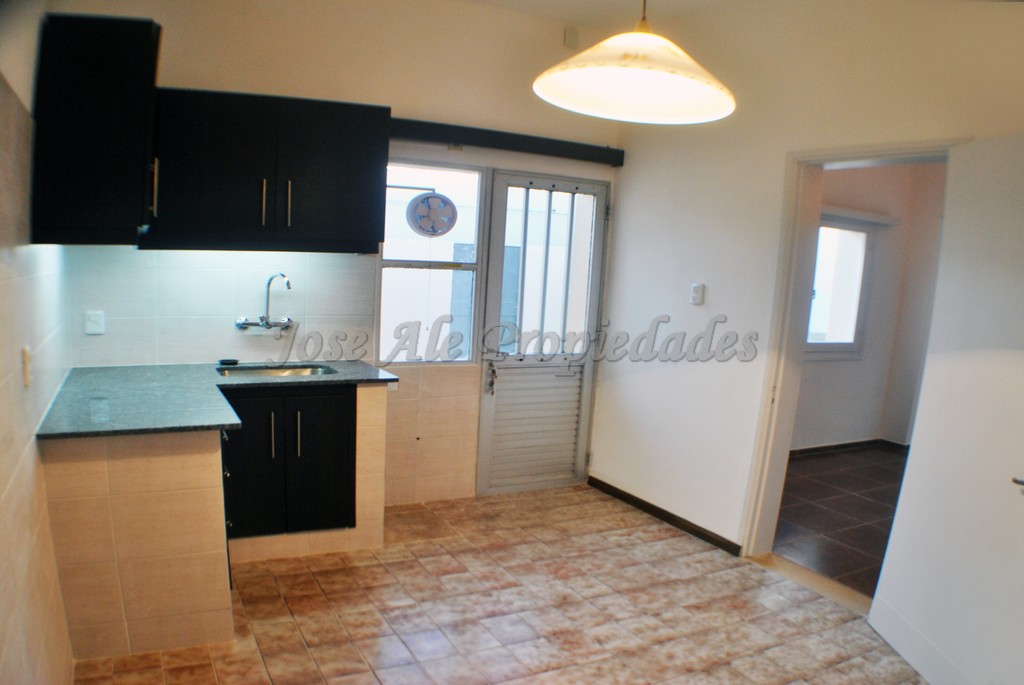 Imagen 6 de Excelente propiedad con estratégica ubicación en pleno centro de Colonia del Sacramento, ideal para estudio, consultorios o vivienda.
