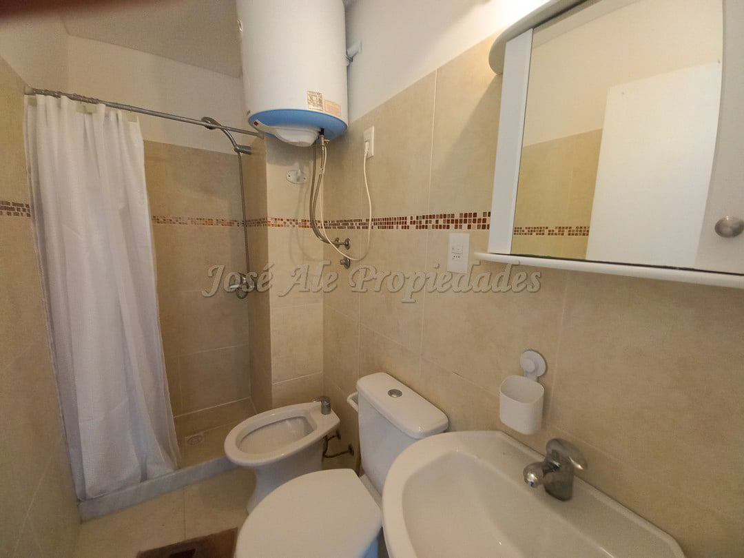 Imagen 10 de Departamento a corta distancia de Shopping y zona comercial de 2 Avenidas.