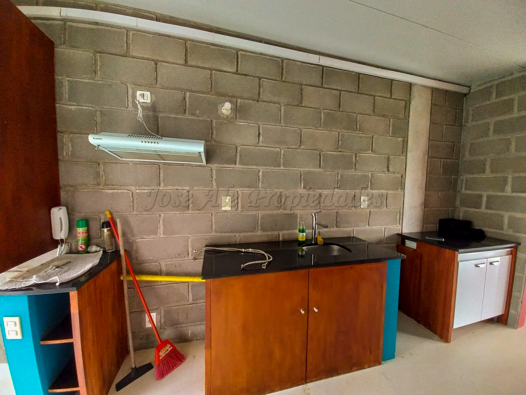 Imagen 4 de Departamento a cuadras de Rambla Costanera y playas de Colonia.