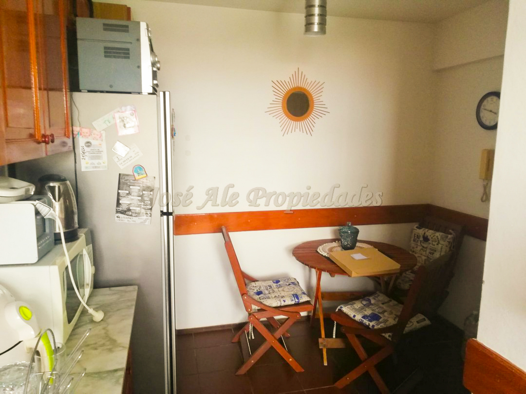 Imagen 5 de Muy lindo departamento ubicado a pasos del centro y todos los servicios a metros de Gral flores.