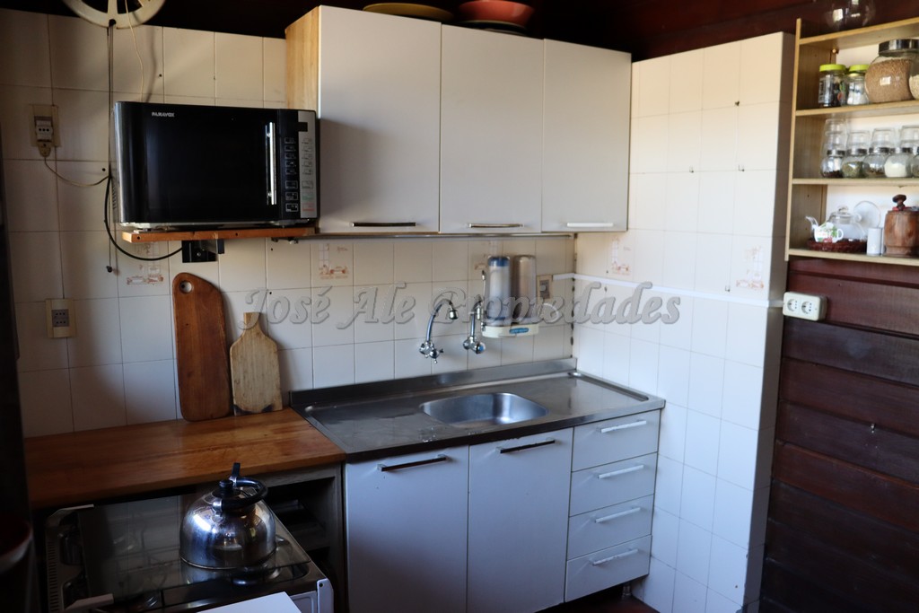 Imagen 5 de Cómoda y confortable cabaña a tan solo 100 mts de la rambla costanera y playas de colonia.