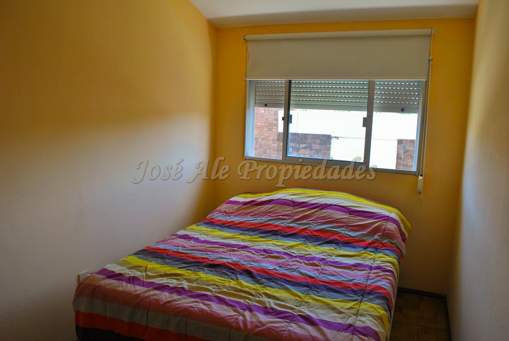 Imagen 6 de Muy linda y cuidada vivienda en zona céntrica.