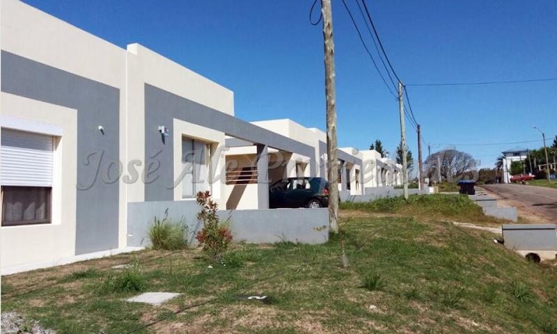 Impecable vivienda ubicada en Lomas de San Benito. Linda zona tranquila y a pasos de todos los servicios.