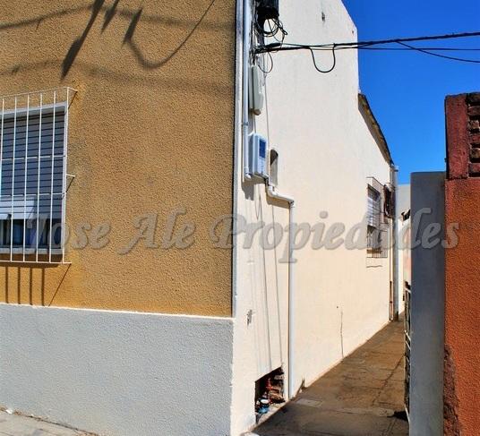 Casa Apto. en PH ubicado en pueblo nuevo a pasos de todo.