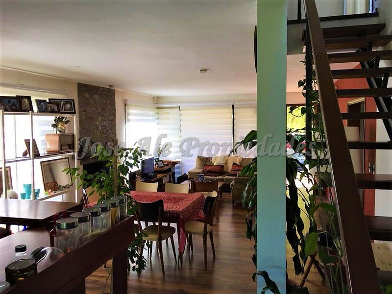 Imagen 4 de Hermosa casa ubicada a 300m de la Rambla Costanera, a paso d todos los servicios.