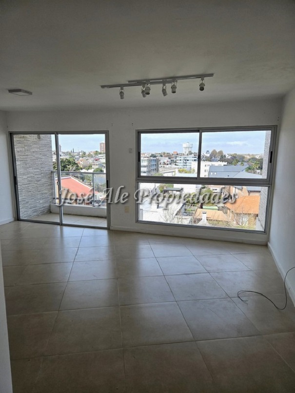 Imagen 3 de Departamento en primera línea de un dormitorio frente a la mejor parte de la Rambla de Colonia del Sacramento.