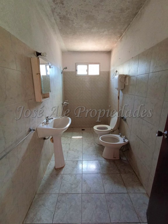 Imagen 8 de Propiedad ubicada en Pueblo Nuevo, a pasos de Colonia Shopping y de todos los servicios.