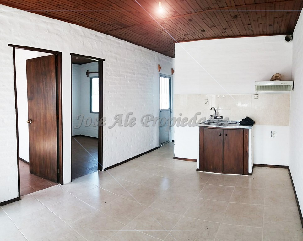 Imagen 4 de Casa de dos Dormitorios ubicada zona Real de San Carlos.