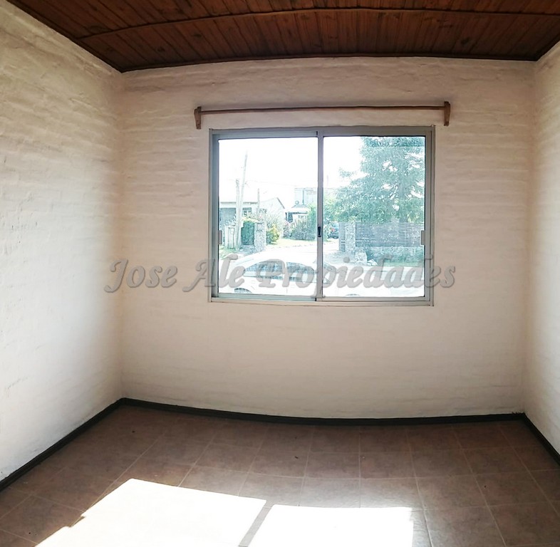 Imagen 6 de Casa de dos Dormitorios ubicada zona Real de San Carlos.