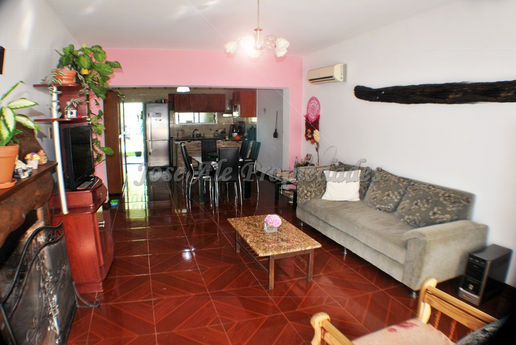 Imagen 5 de Impecable y hermosa propiedad a pasos de Avenida Luis Alberto de Herrera, próxima a todos los servicios, zona El Rutero.