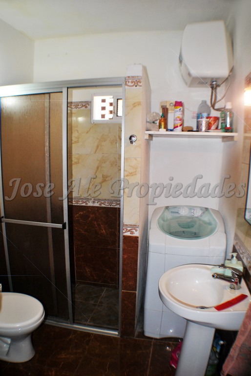 Imagen 8 de Impecable y hermosa propiedad a pasos de Avenida Luis Alberto de Herrera, próxima a todos los servicios, zona El Rutero.