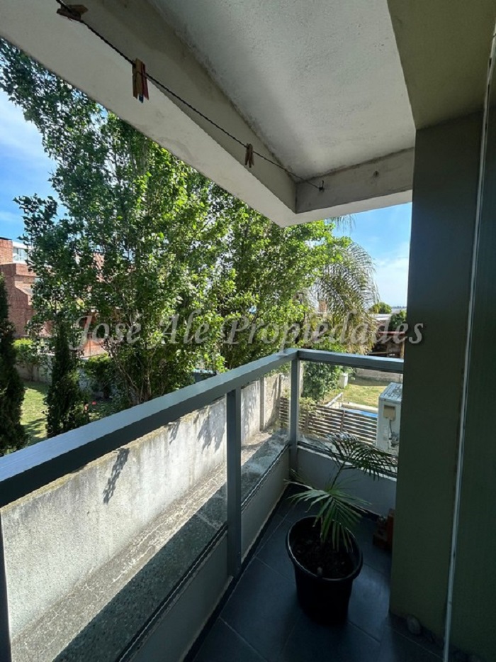 Imagen 9 de Lindo departamento (Mono-Ambiente), a solo metros de Rambla Costanera, hermosa zona residencial.