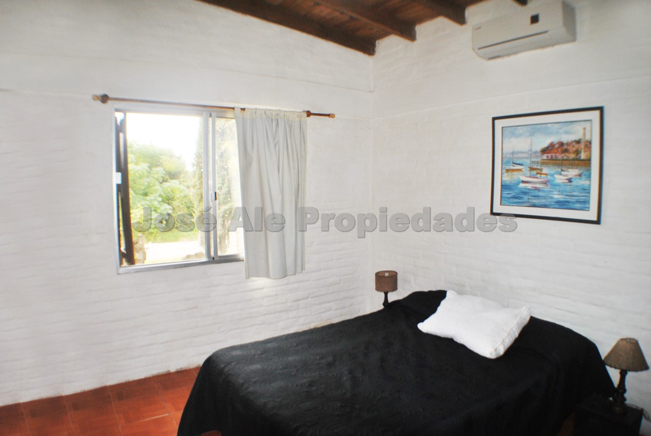 Imagen 8 de Hermosa propiedad en esquina semi amoblada, ubicada en esquina, zona Real de San Carlos, próxima a plaza de toros.