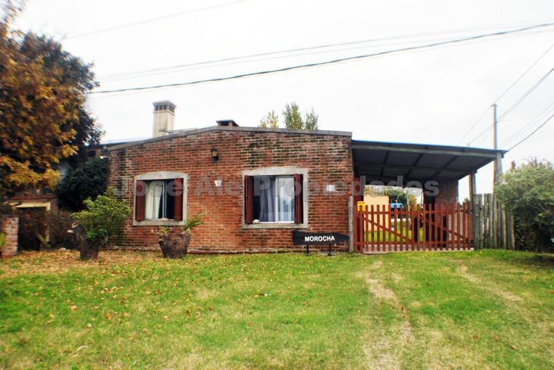 Hermosa propiedad en esquina semi amoblada, ubicada en esquina, zona Real de San Carlos, próxima a plaza de toros.