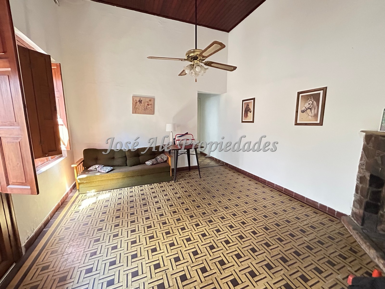 Imagen 7 de Importante propiedad de 4 dormitorios con local comercial, ubicada en el corazón del Barrio Histórico, Colonia.