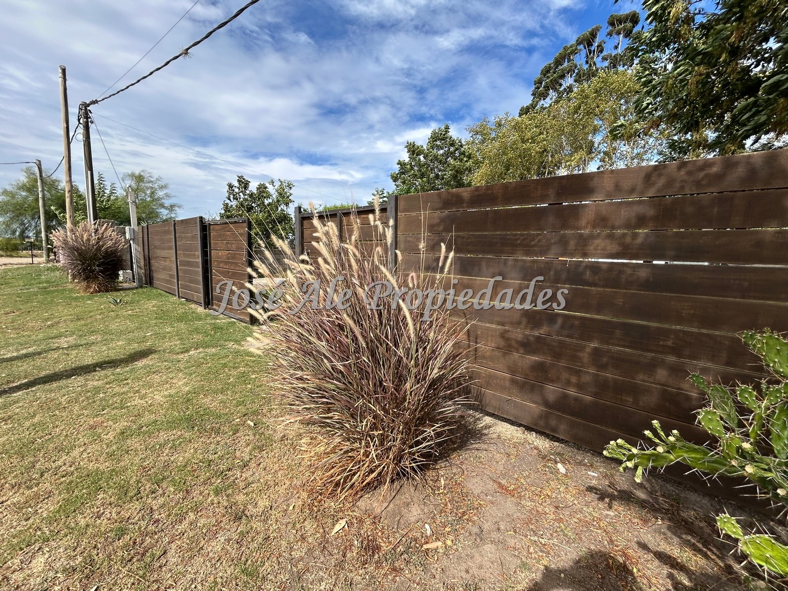 Imagen 2 de Monoambiente amoblado, completamente equipado a estrenar ubicado en el General, Colonia.