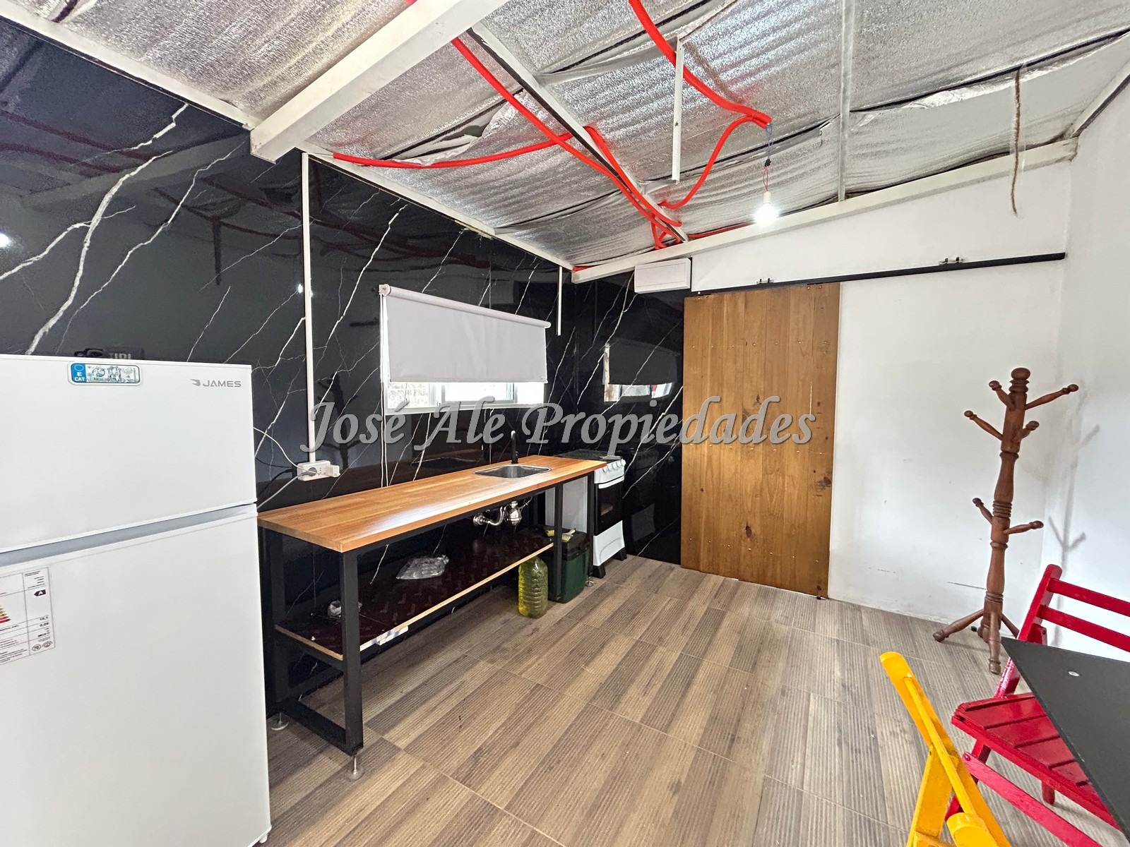 Imagen 4 de Monoambiente amoblado, completamente equipado a estrenar ubicado en el General, Colonia.