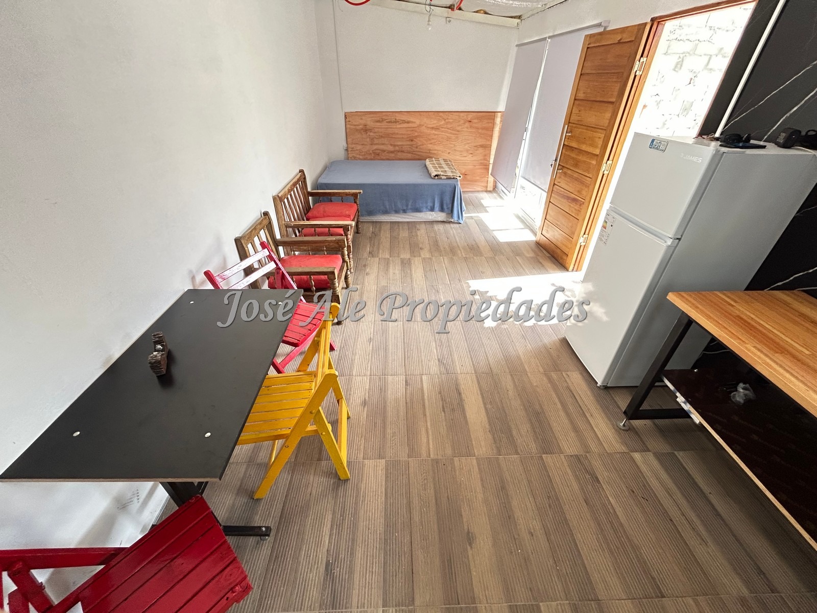 Imagen 6 de Monoambiente amoblado, completamente equipado a estrenar ubicado en el General, Colonia.